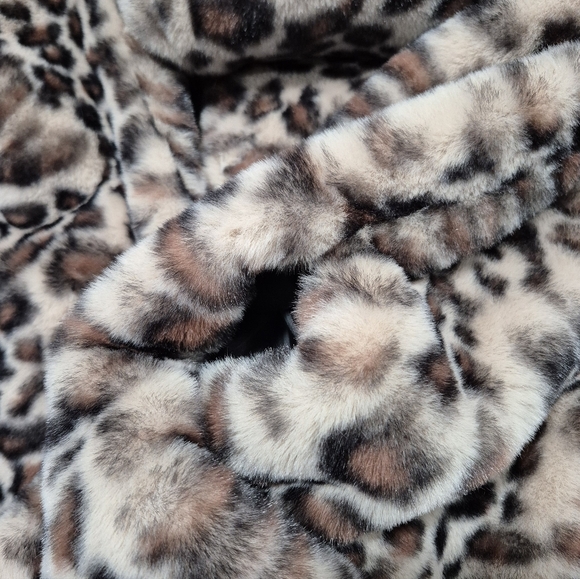 NY&Co Super Soft Leopard Print Faux Fur Long Coat - Picture 9 of 14